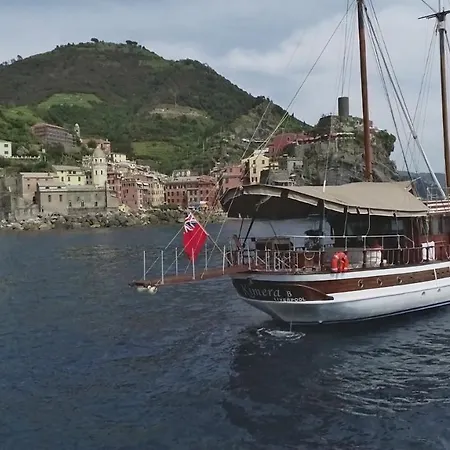 船屋 Sailing 5 Terre