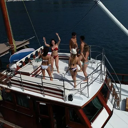Sailing 5 Terre
