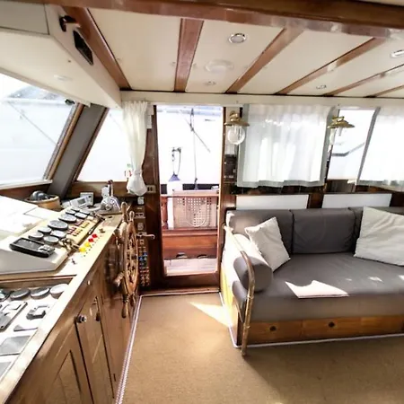 船屋 Sailing 5 Terre 斯培西亚